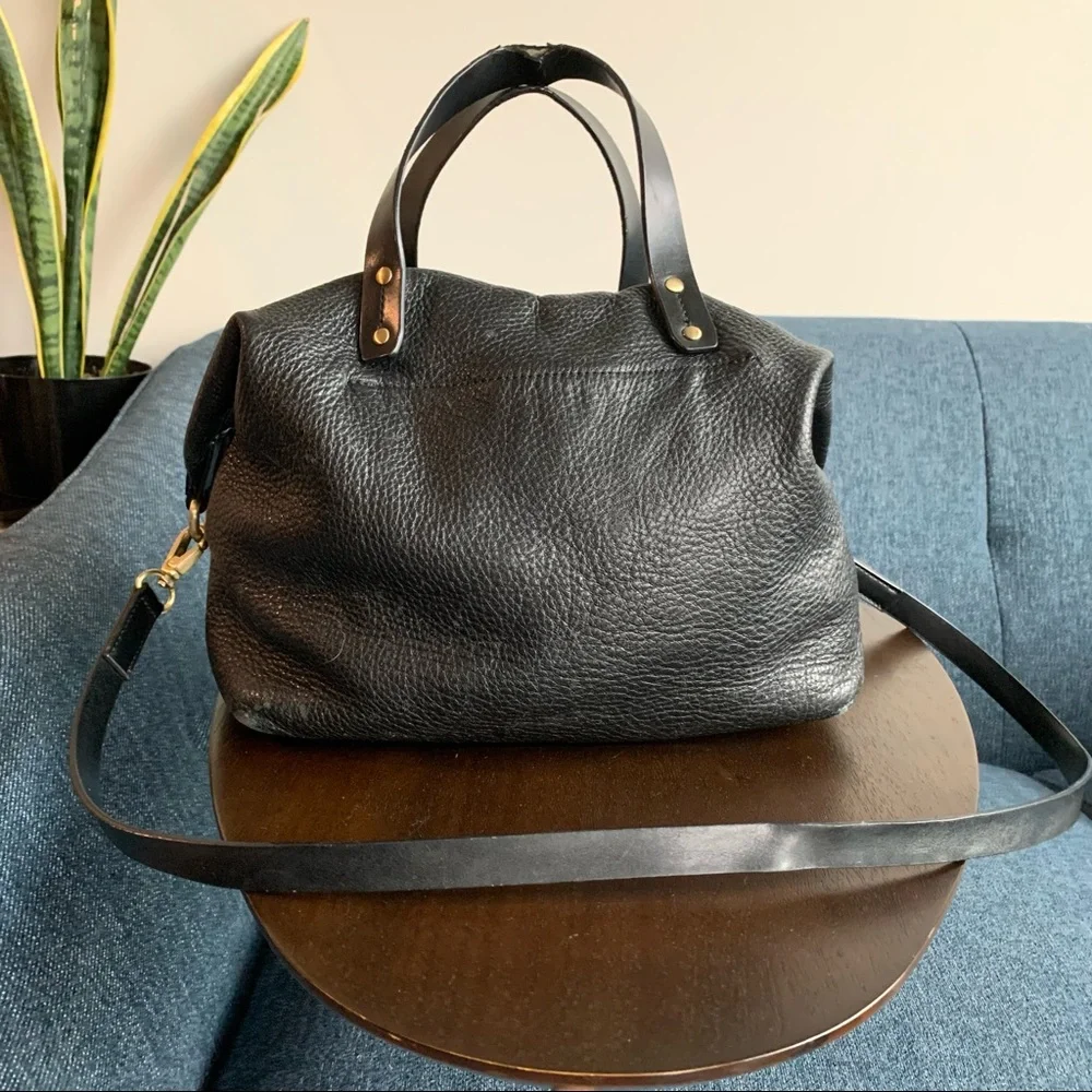 GAP Black Leather Mid-sized Crossbody Bag - Picture 1 of 9